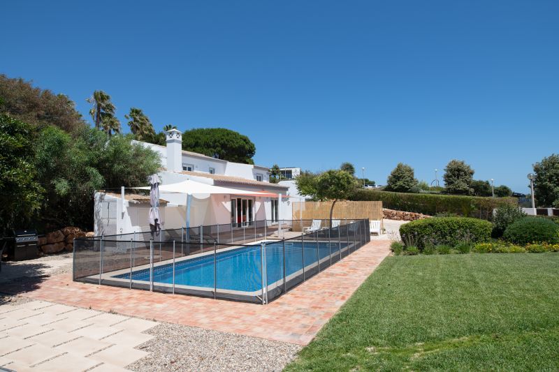 Best Pool Safety Fence Contractors in Temecula, CA